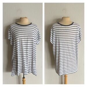 ❤️$5 Torrid striped tee